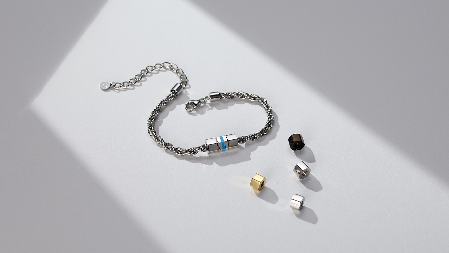 유니세프 기부 팔찌 참 3종 화이트 배경